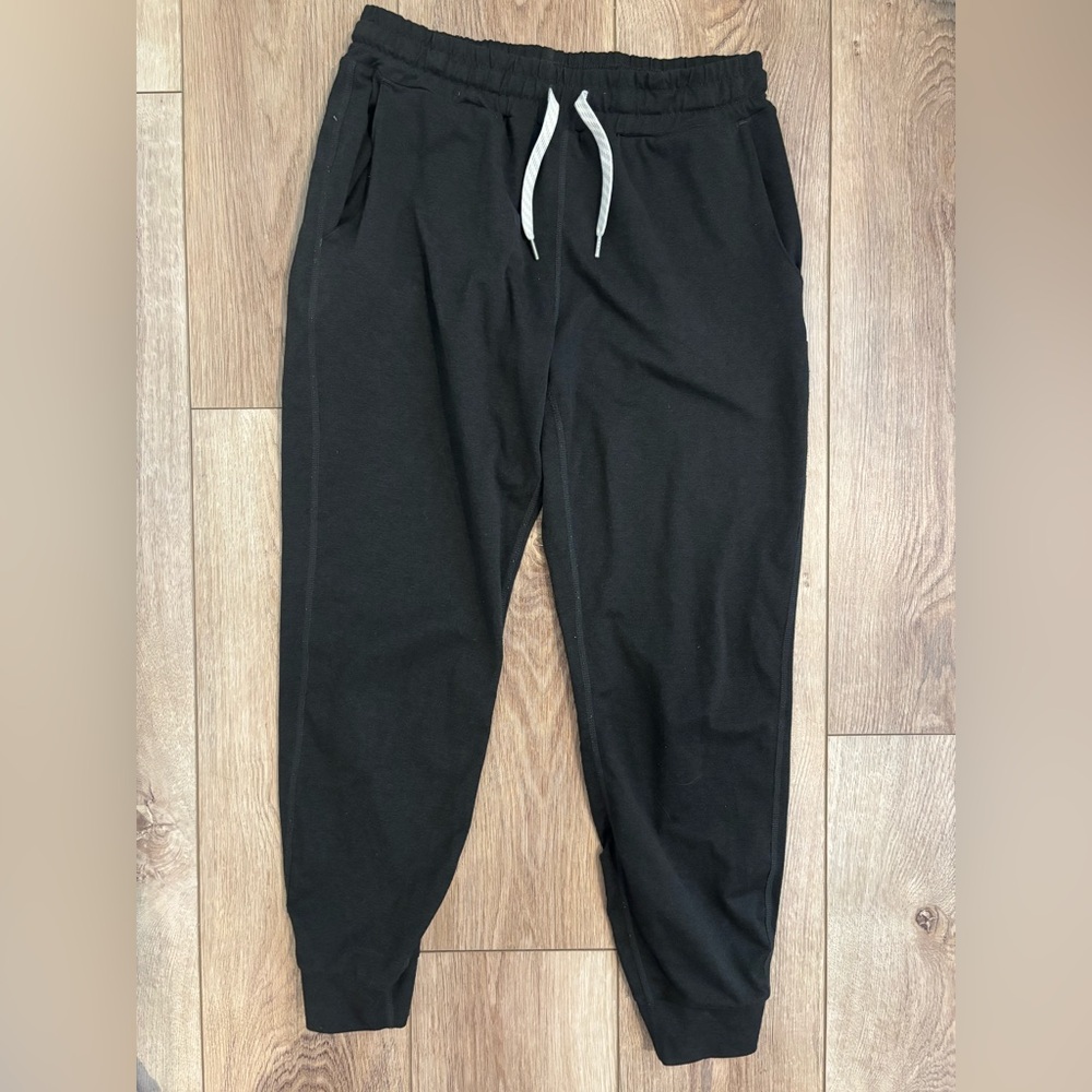 Women’s vuori Black Jogger Pants